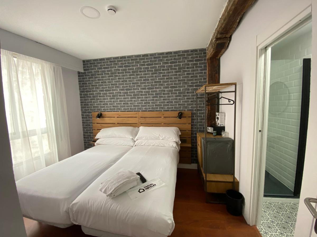 Twin Room with Private Bathroom